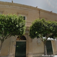 10 modica building '700 front entrance sicily